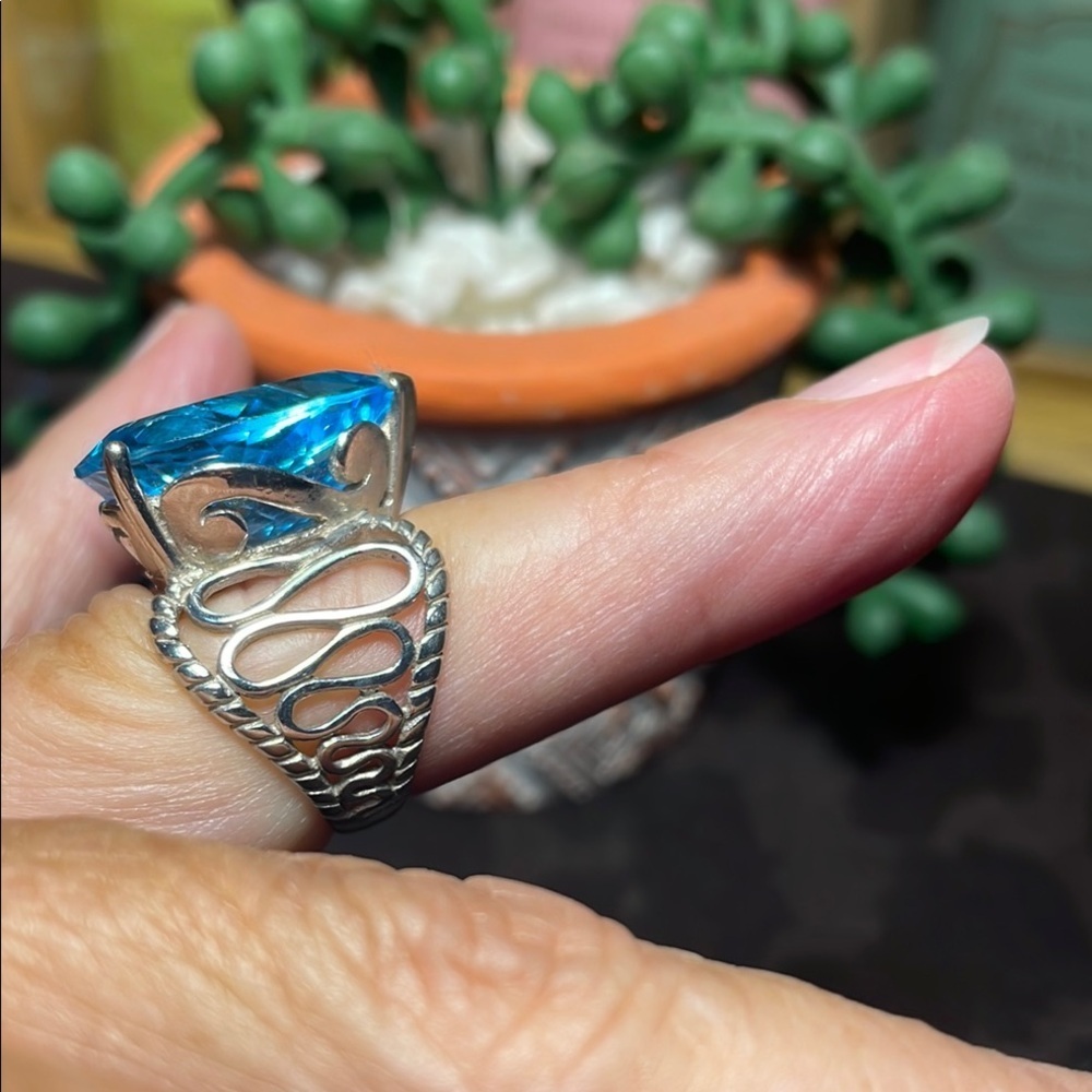 ☑️☑️1/30 or 2/40☑️☑️Silver Blue Gemstone Ring with Classic Design -6 - Picture 4 of 7